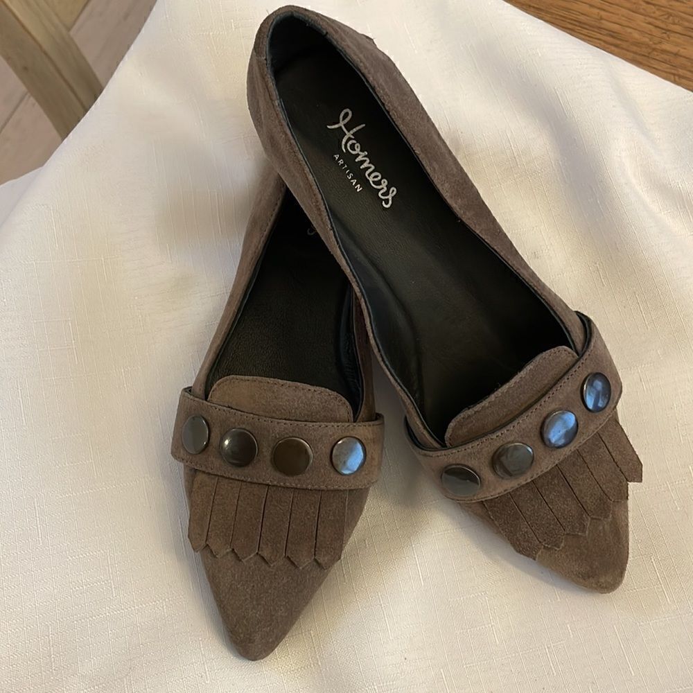 HOMERS TAUPE SUEDE KILTY AND STUD DETAIL FLATS.  NEW.